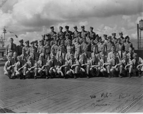  VB PILOTS AND CREWMEN - PEARL HARBOR 1945 